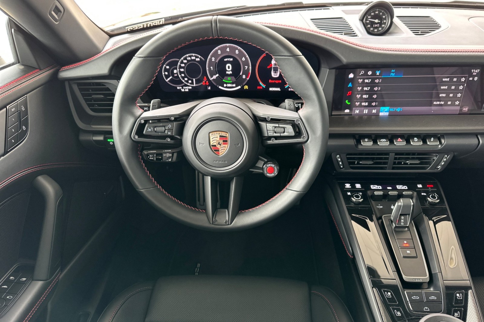 2026 Porsche 911 GTS photo 16