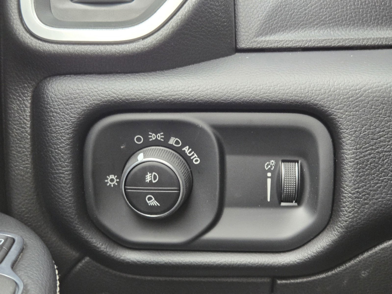 2024 Ram 2500 Big Horn photo 28