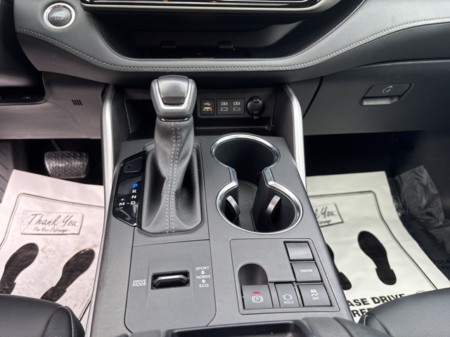 2024 Toyota Highlander LE photo 17