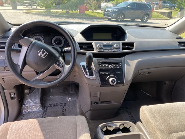2011 Honda Odyssey LX photo 7