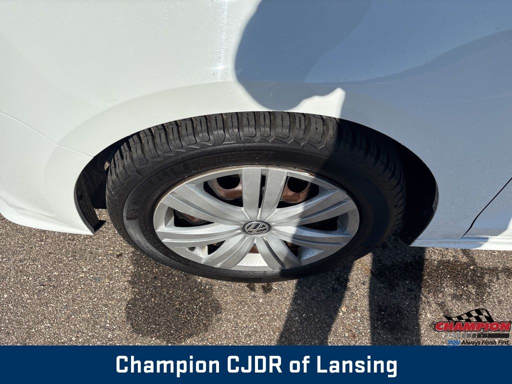 2017 Volkswagen Jetta 1.4T S photo 2