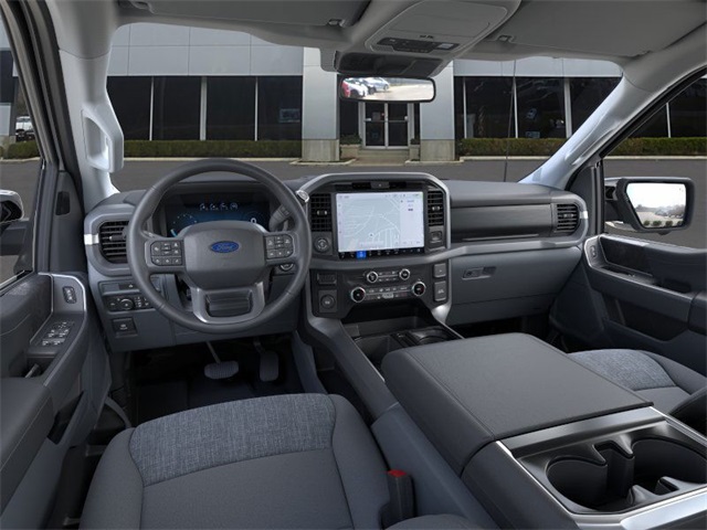2025 Ford F-150 XLT photo 9