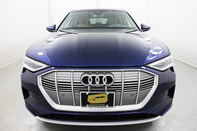 2022 Audi e-tron Premium Plus photo 4