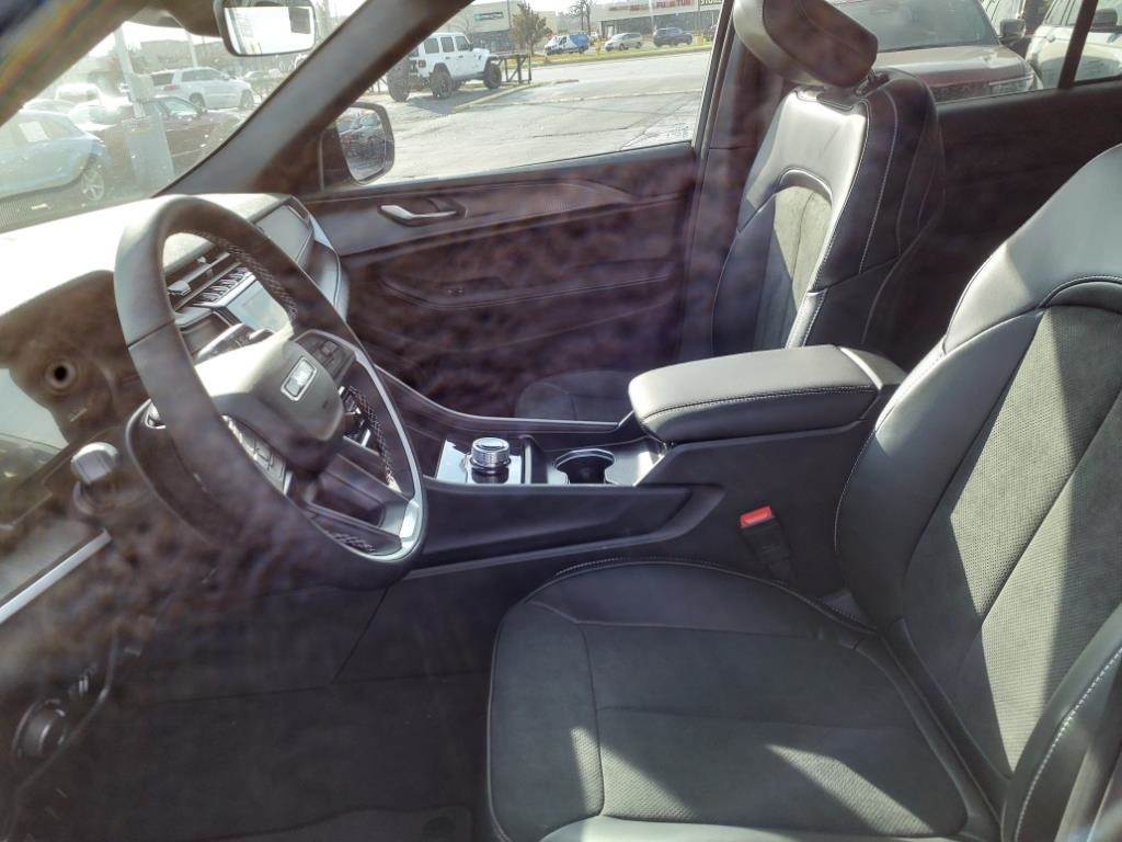 2025 Jeep Grand Cherokee Altitude X photo 6