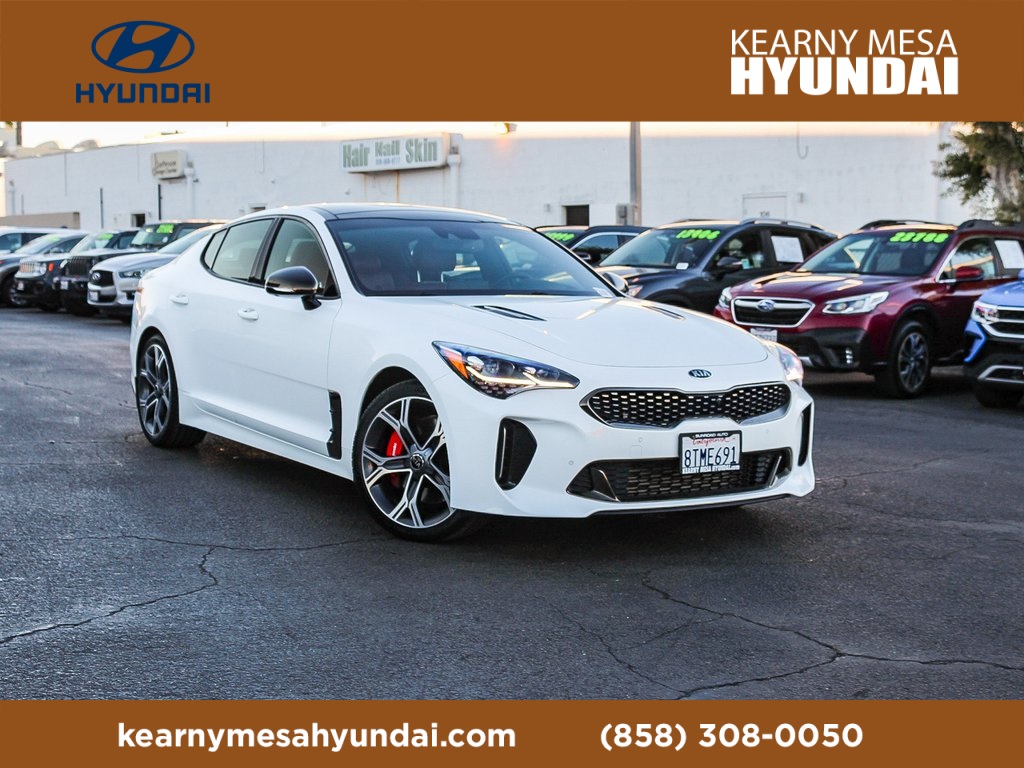 2021 Kia Stinger GT2's photo