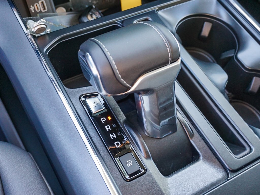 2025 Ford F-150 Lightning photo 20