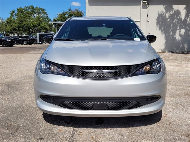 2026 Chrysler Voyager LX photo 4