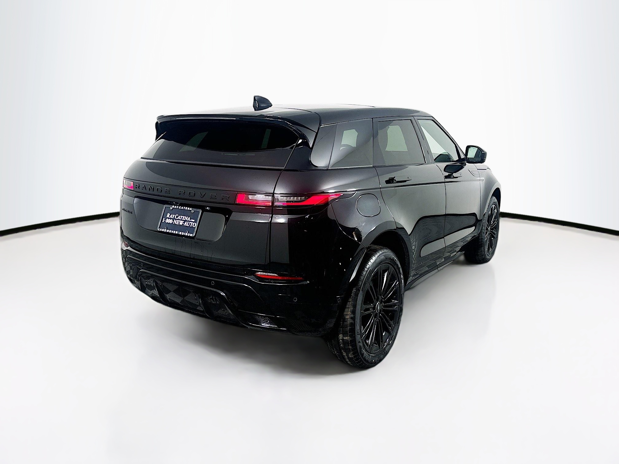 2026 Land Rover Range Rover Evoque Dynamic SE photo 5