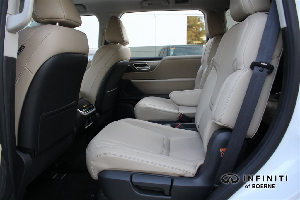 2026 Infiniti QX80 Pure photo 17