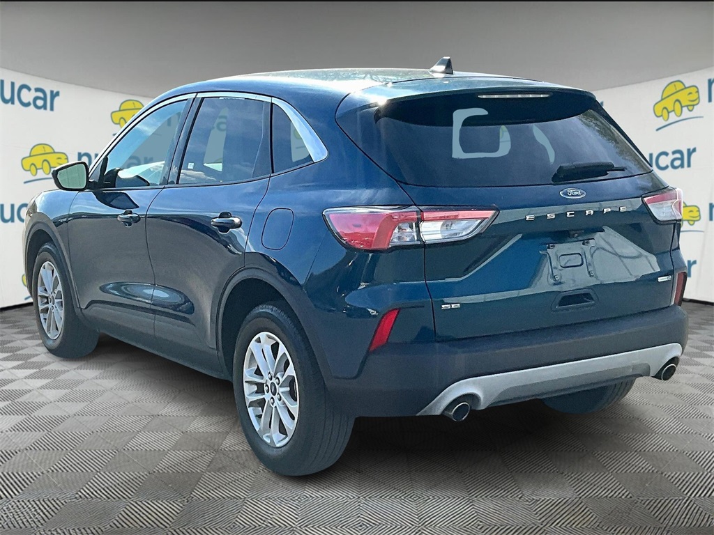 2020 Ford Escape SE photo 4