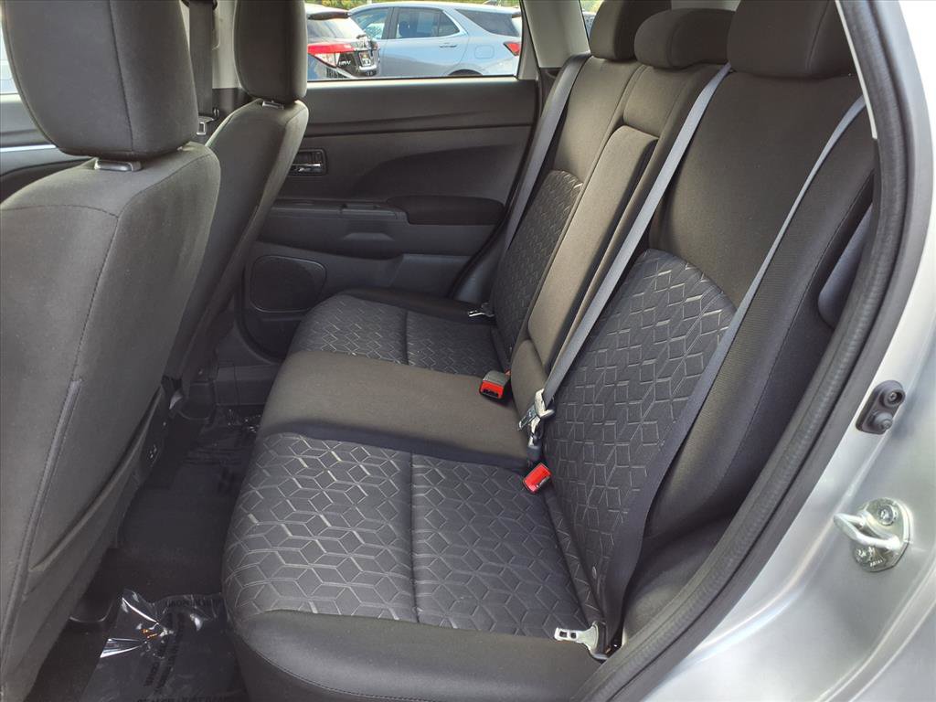 2023 Mitsubishi Outlander Sport LE photo 6