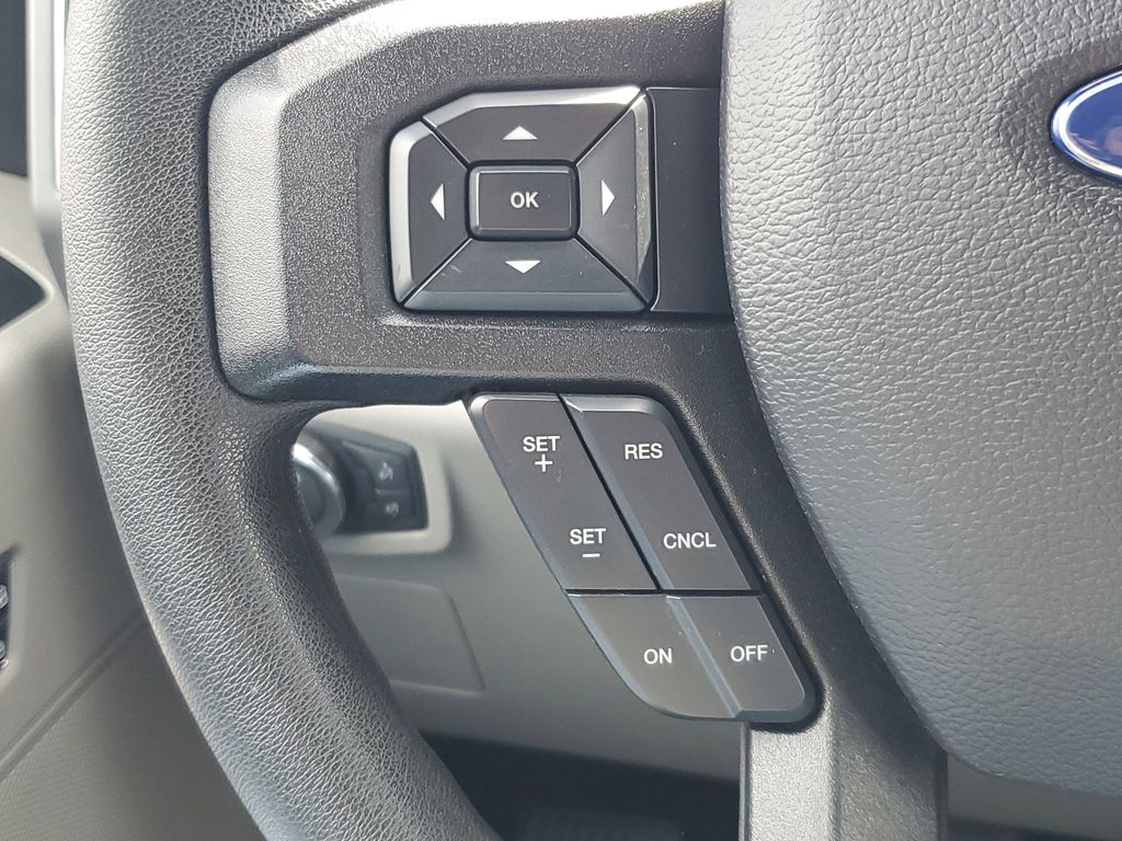 2017 Ford F-150 XLT photo 10