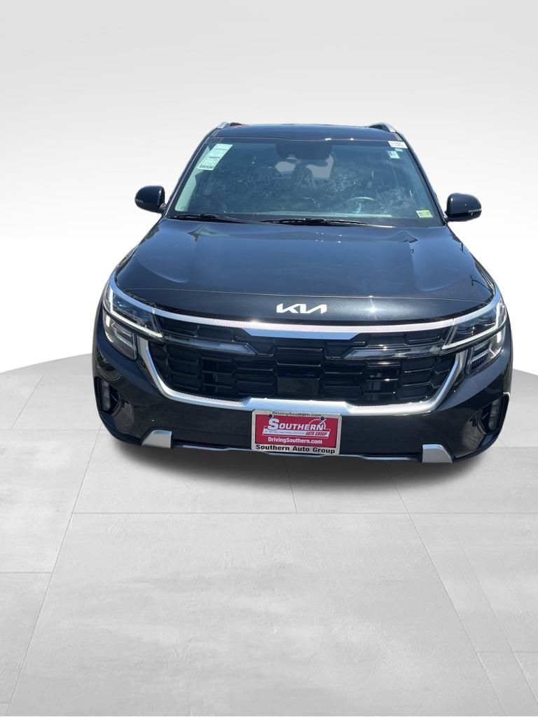 2024 Kia Seltos SX photo 3
