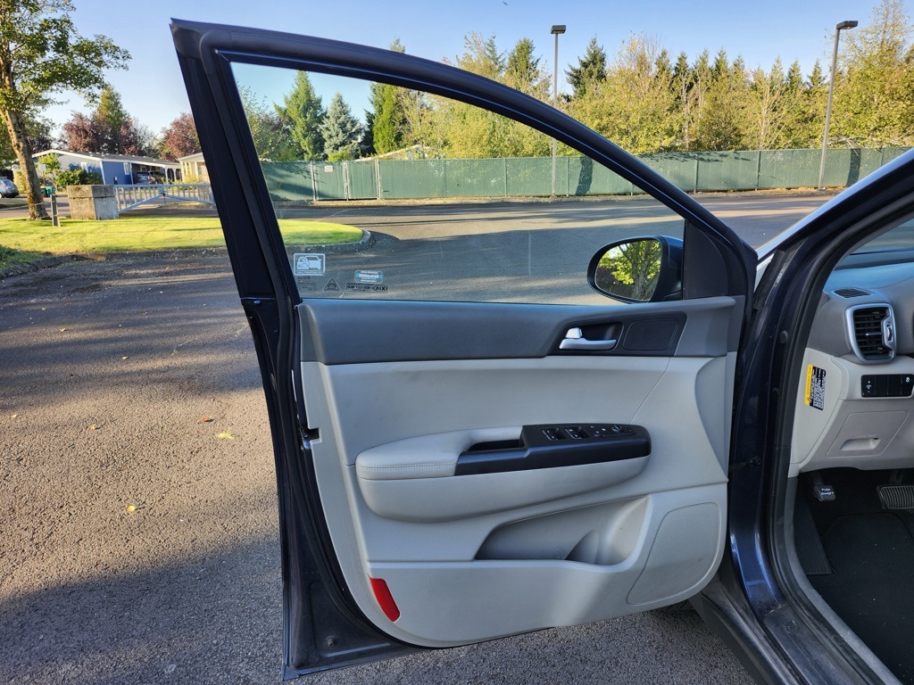 2017 Kia Sportage LX photo 19