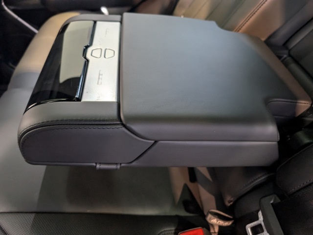 2025 Land Rover Range Rover SE photo 25