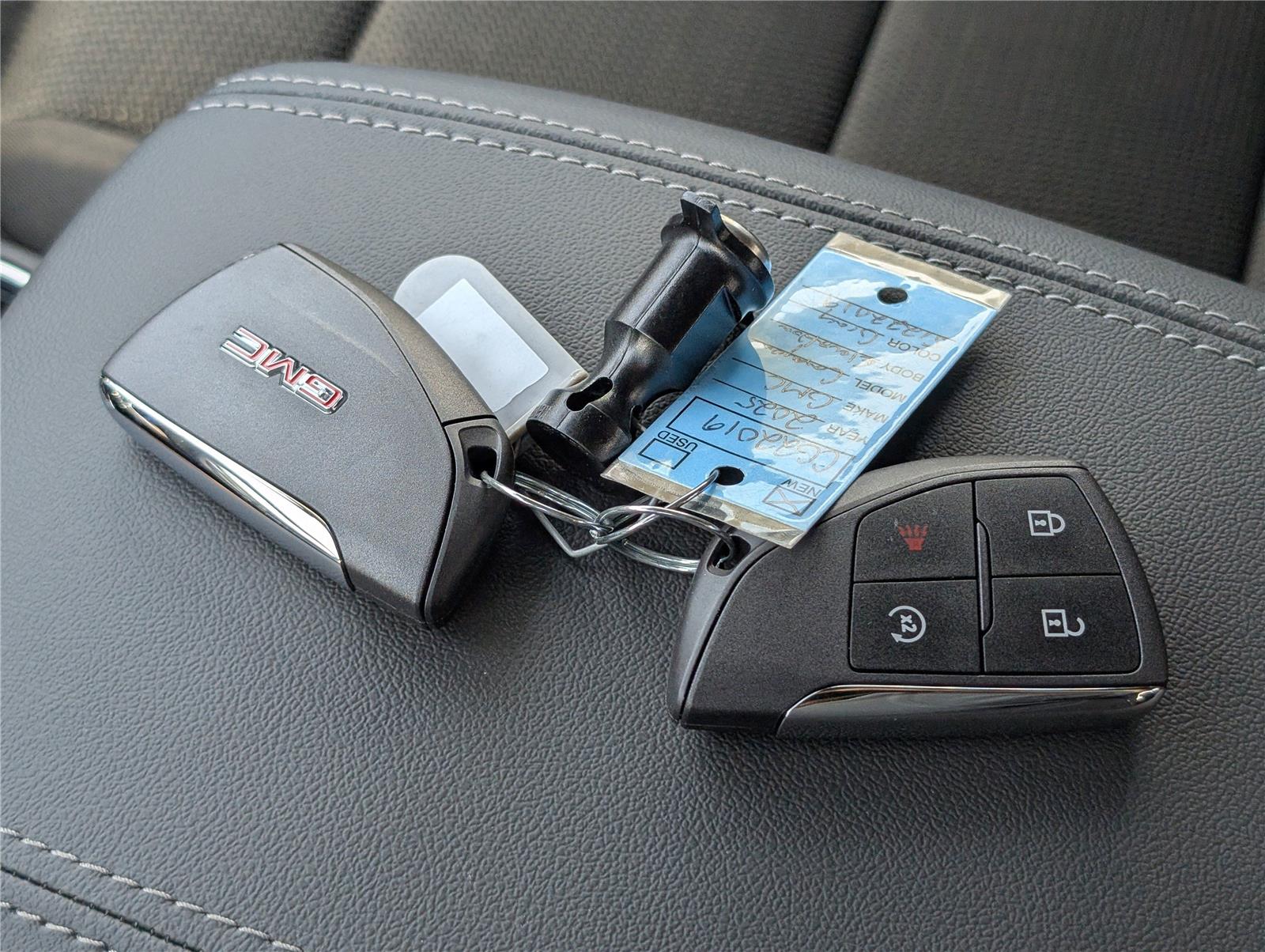 2025 Gmc Canyon Elevation photo 20
