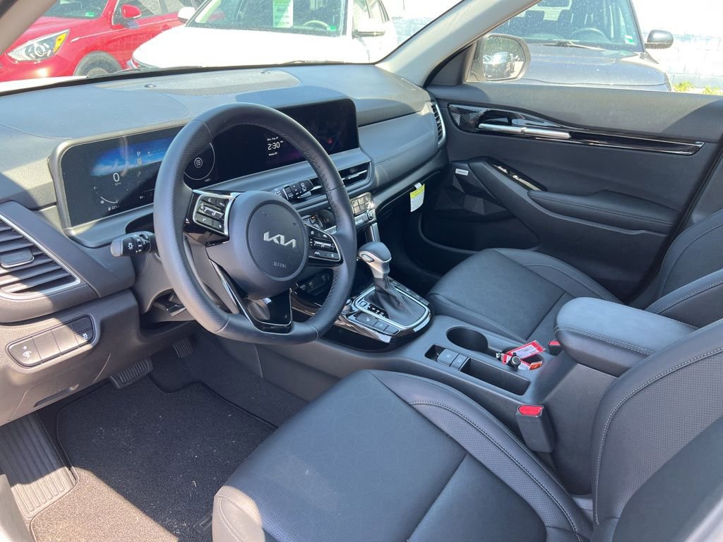 2024 Kia Seltos SX photo 6