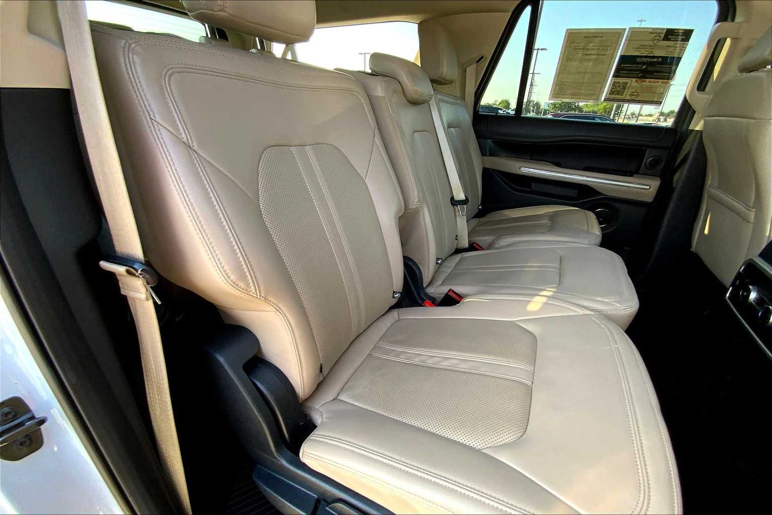 2023 Ford Expedition MAX Limited photo 18
