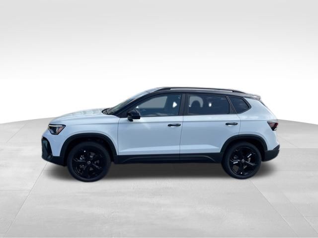 2025 Volkswagen Taos SE photo 2
