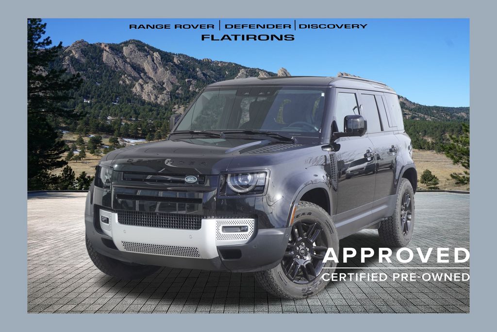 2025 Land Rover Defender S's photo