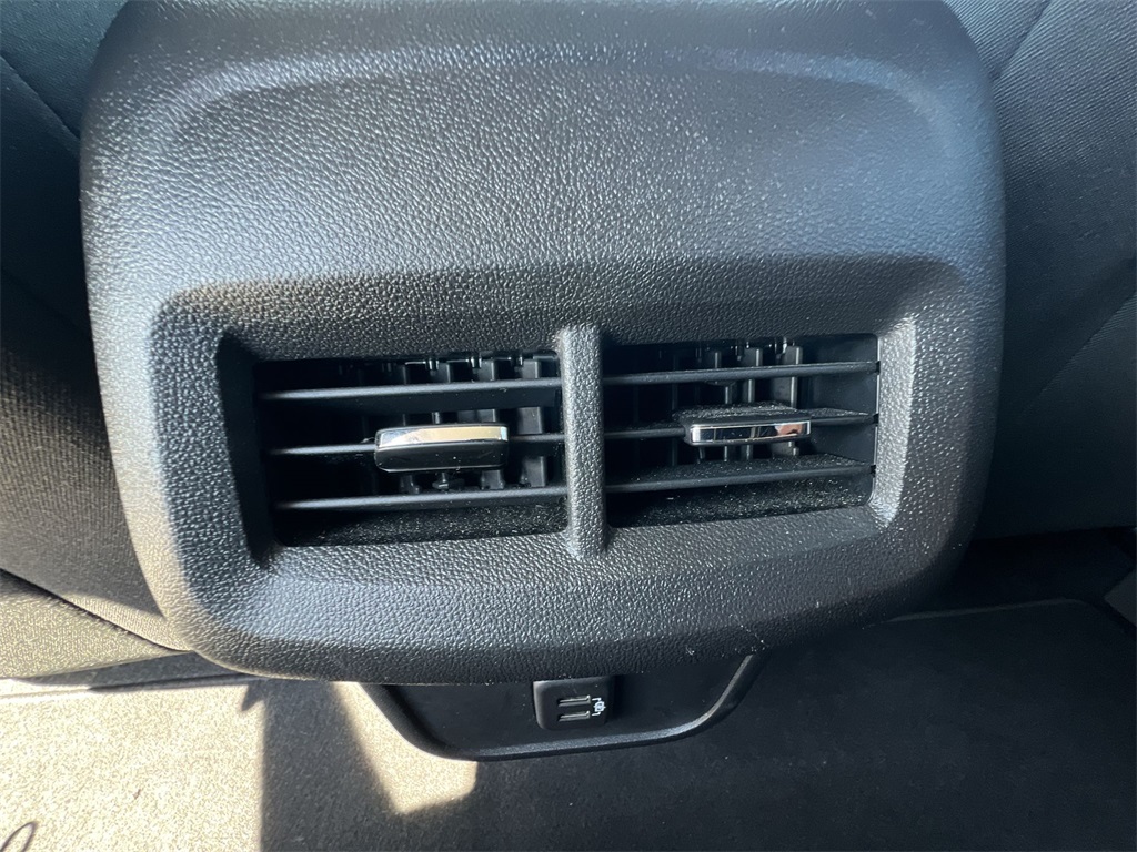 2021 Chevrolet Equinox LS photo 28