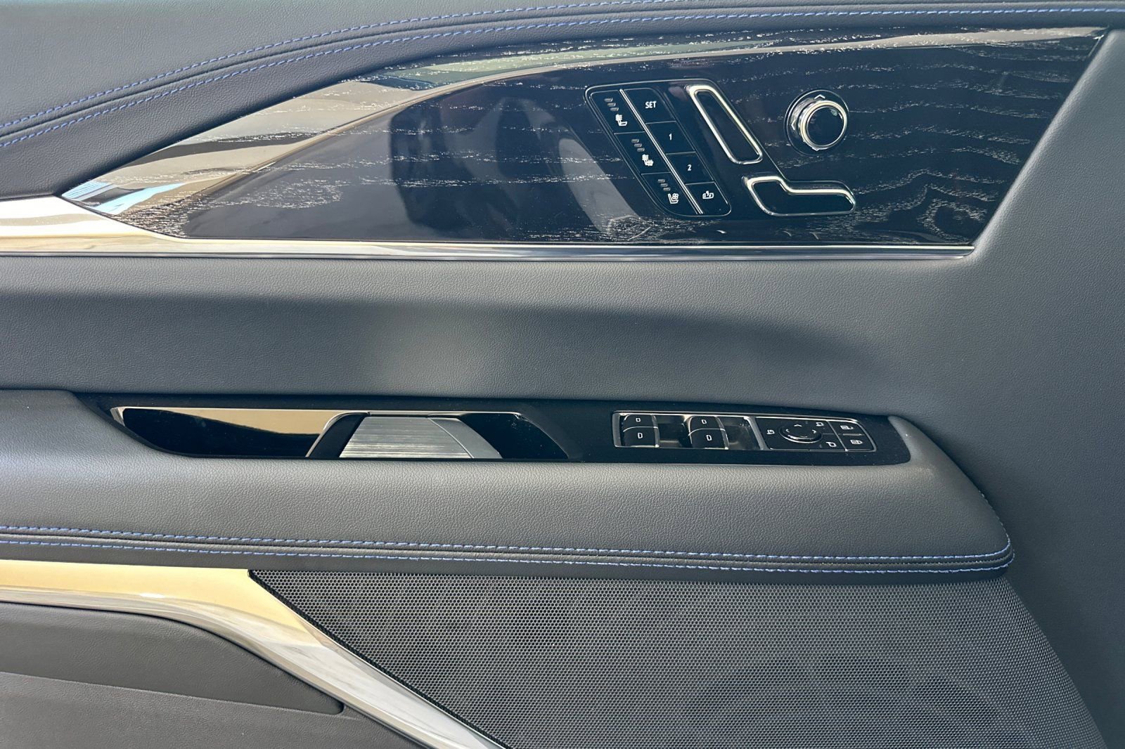 2026 Cadillac Escalade Sport photo 10