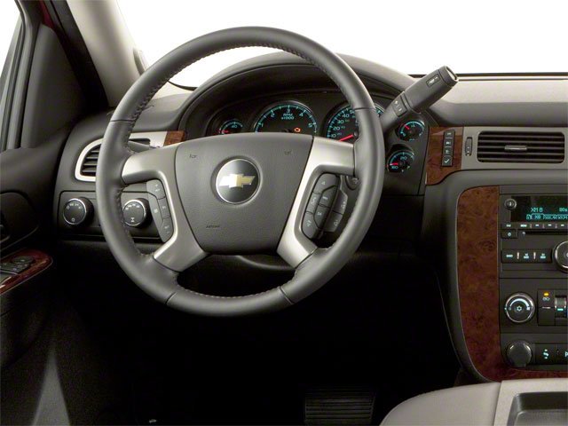 2013 Chevrolet Avalanche LT photo 6