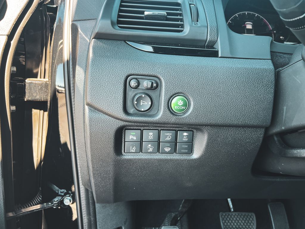 2025 Honda Ridgeline Black Edition photo 23