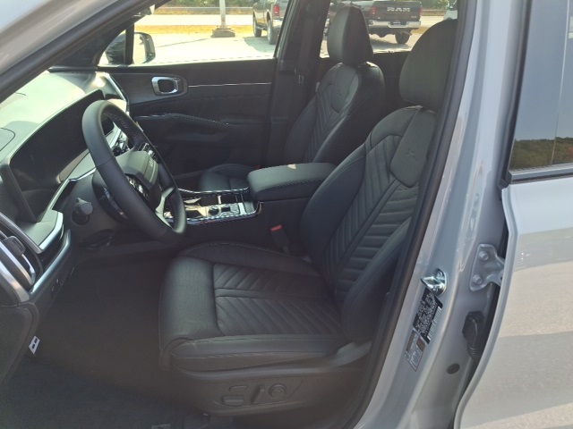 2026 Kia Sorento EX photo 9