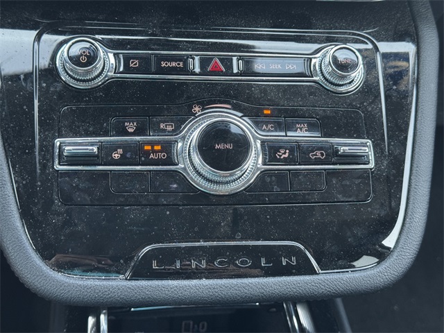 2022 Lincoln Corsair Standard photo 31