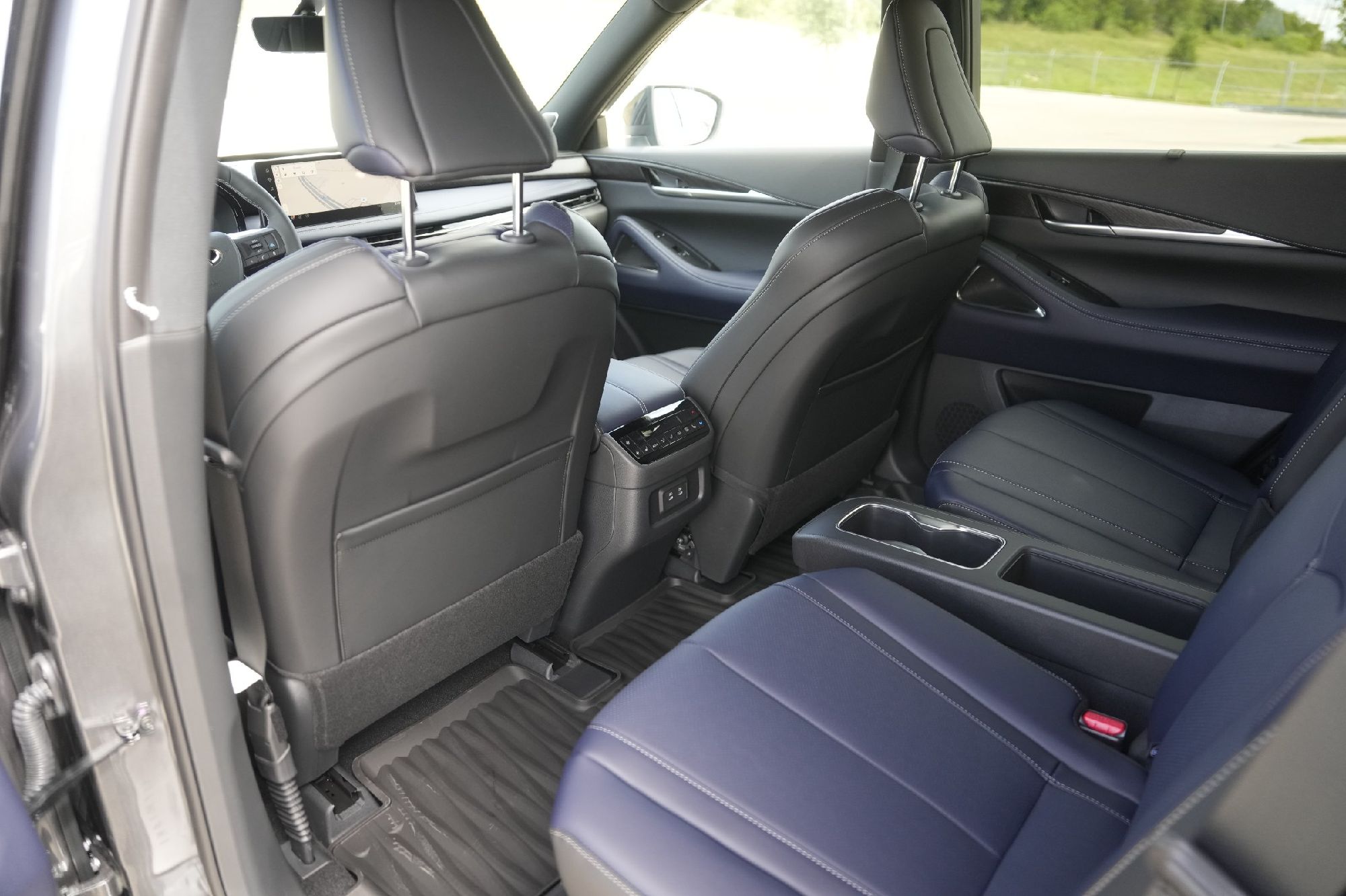 2026 Infiniti QX60 AWD photo 18