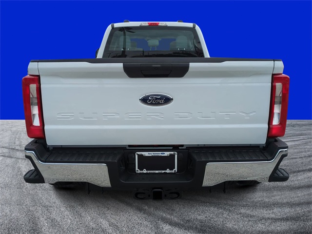 2026 Ford F-350 XL photo 3