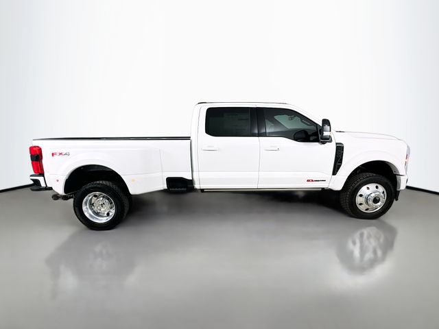 2025 Ford F-450 photo 8