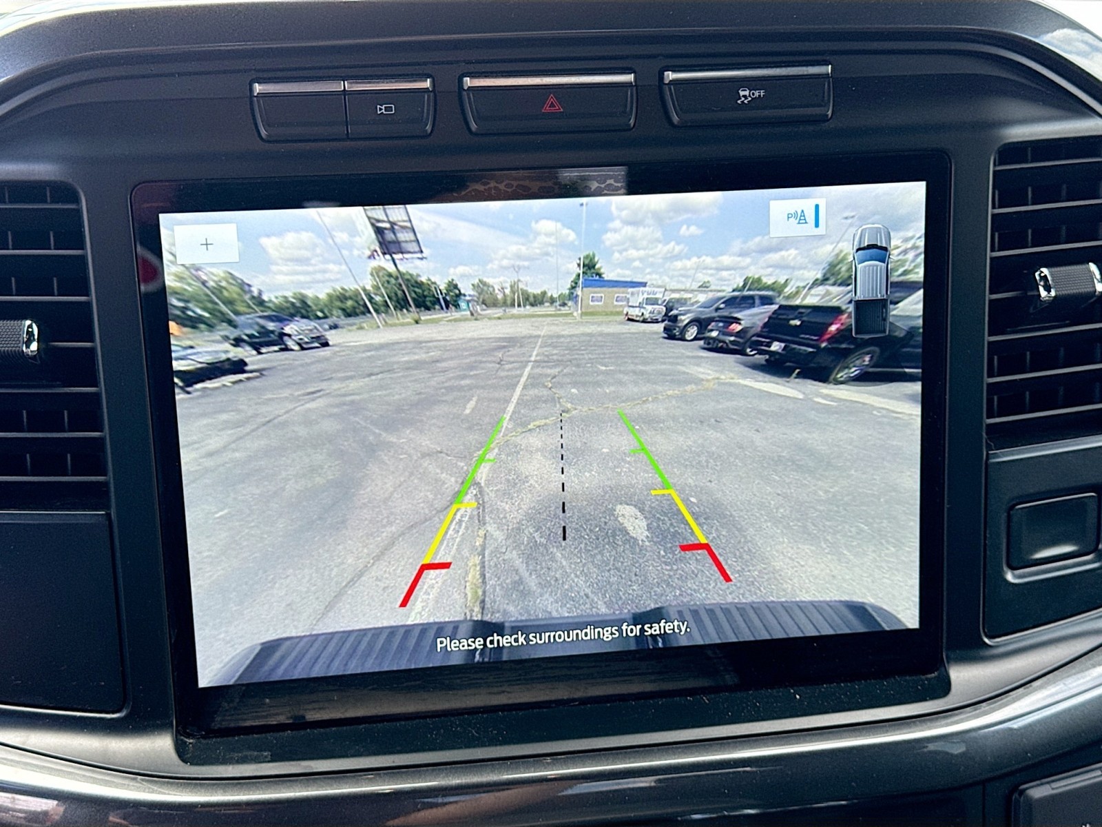 2022 Ford F-150 XLT photo 13