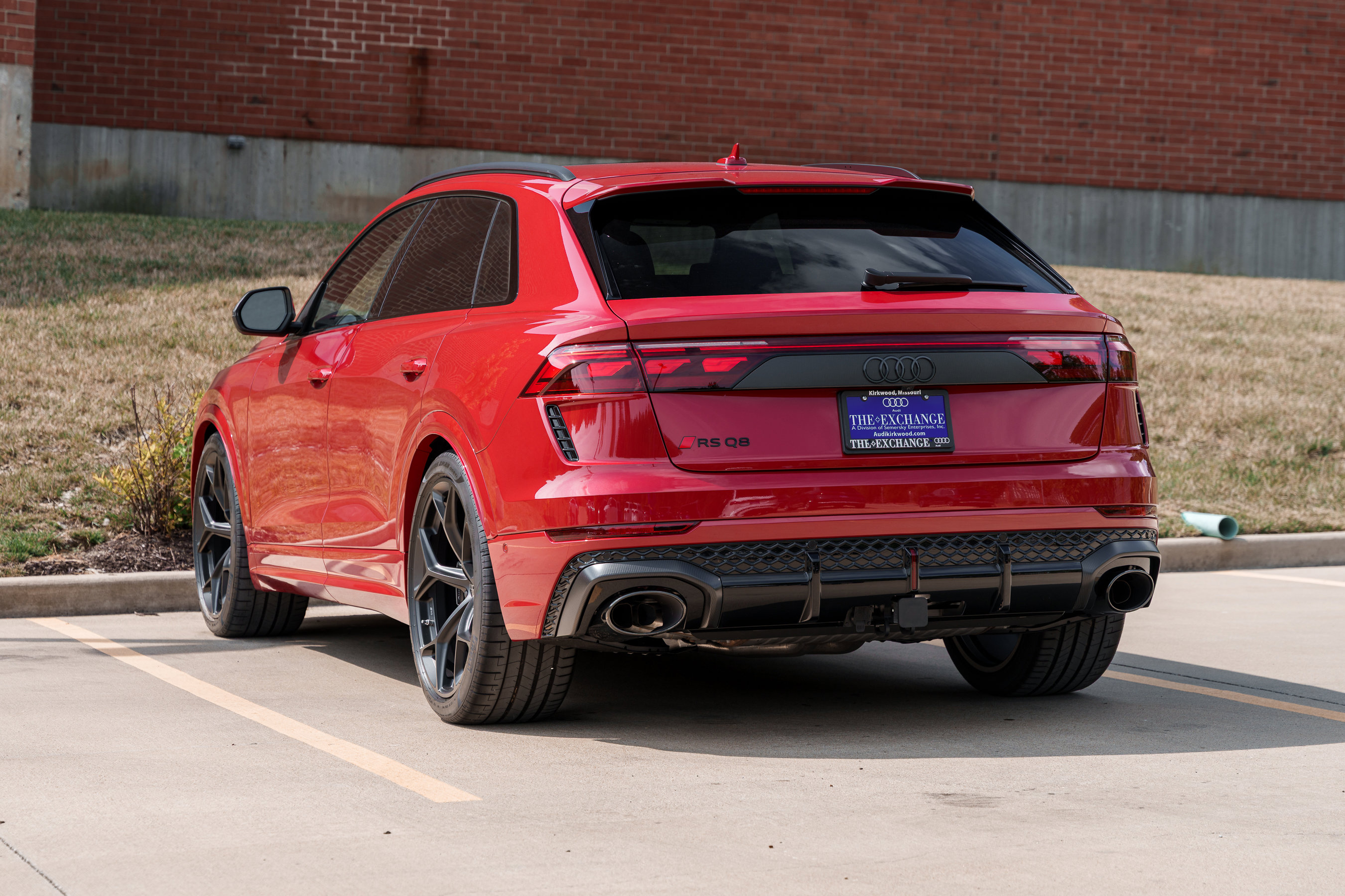 2025 Audi RS Q8 photo 5