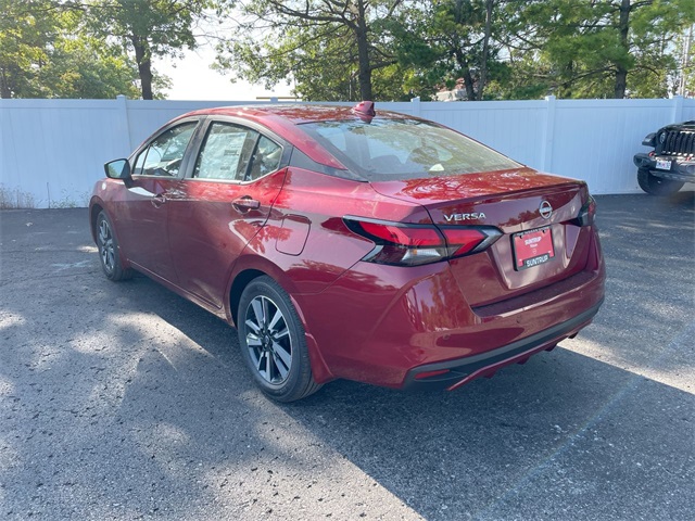 2025 Nissan Versa 1.6 SV photo 9