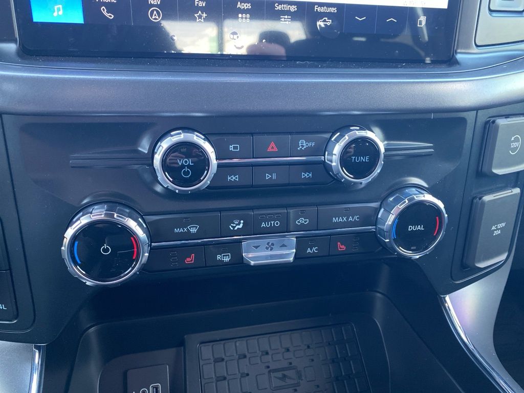 2025 Ford F-150 XLT photo 23