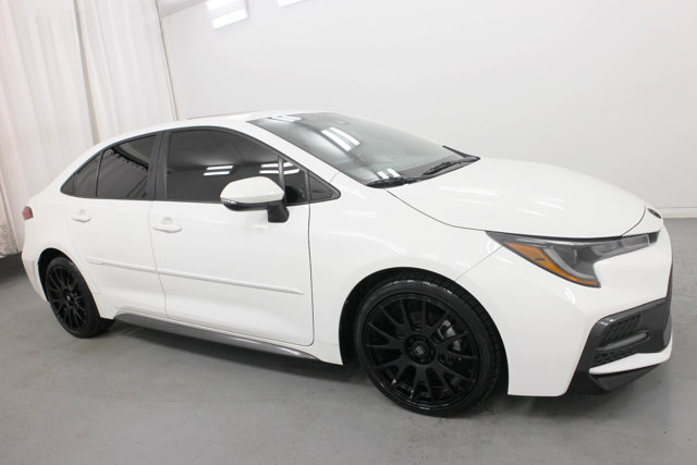 2020 Toyota Corolla SE photo 2