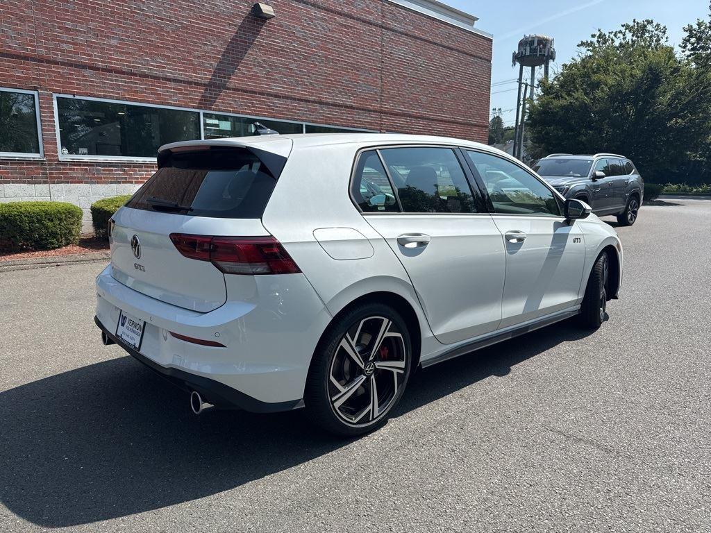 2025 Volkswagen Golf GTI SE photo 6