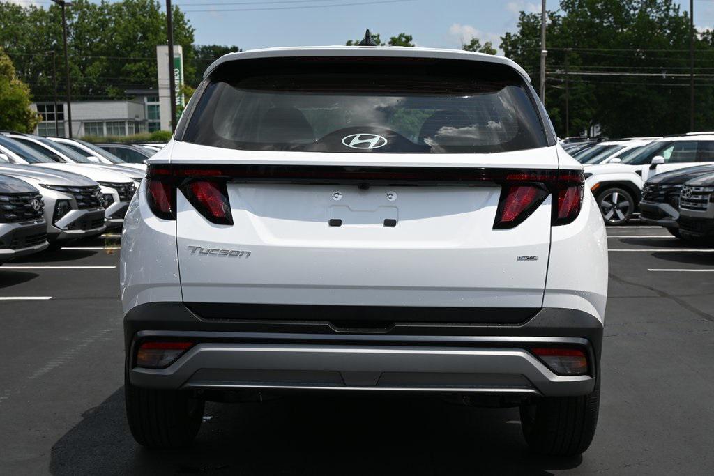 2025 Hyundai Tucson SE photo 2