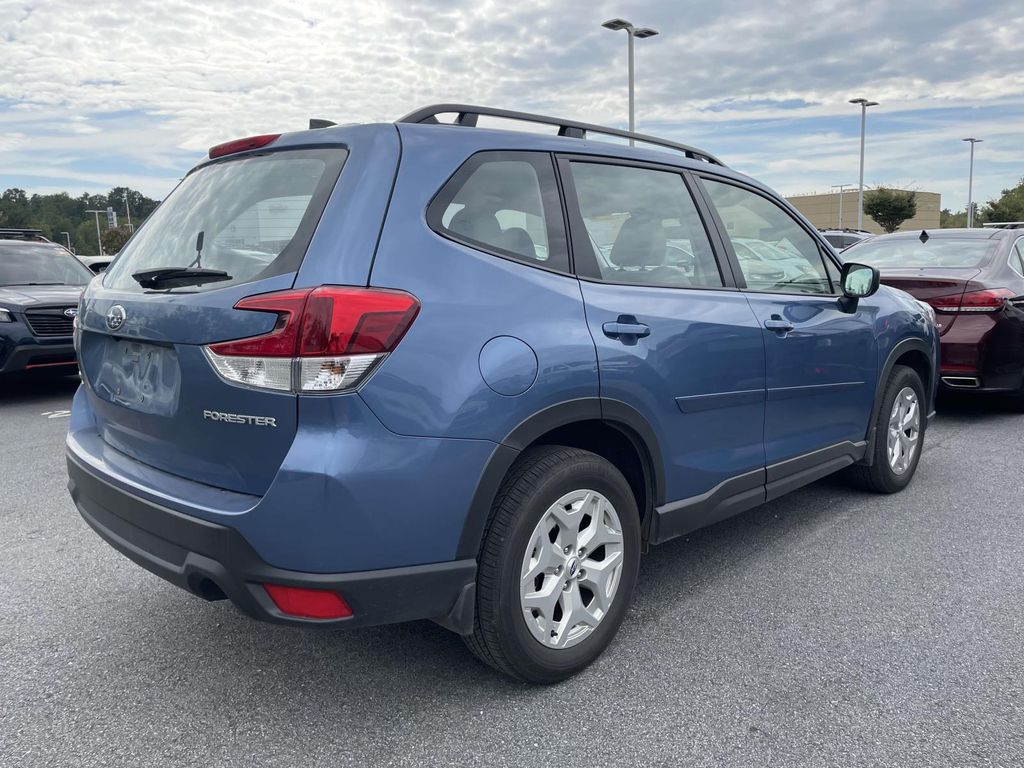 2024 Subaru Forester Base photo 2