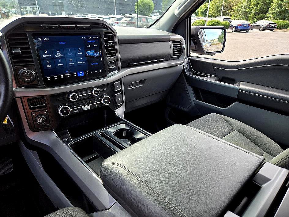 2024 Ford F-150 XLT photo 13