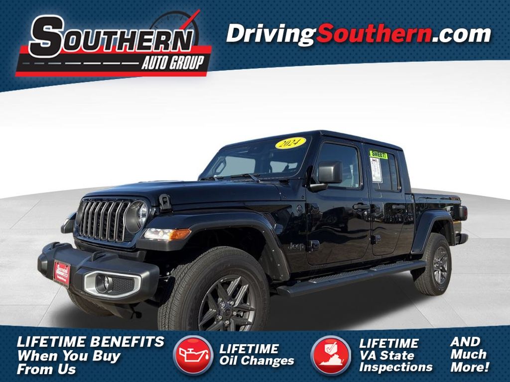 2024 Jeep Gladiator Sport S's photo