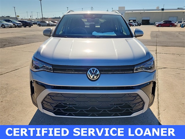 2025 Volkswagen Taos SE photo 6