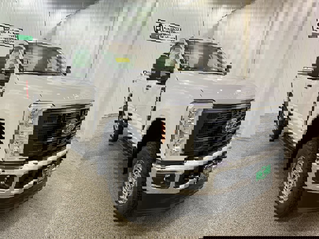 2026 Ford F-350 Super Duty XL's photo
