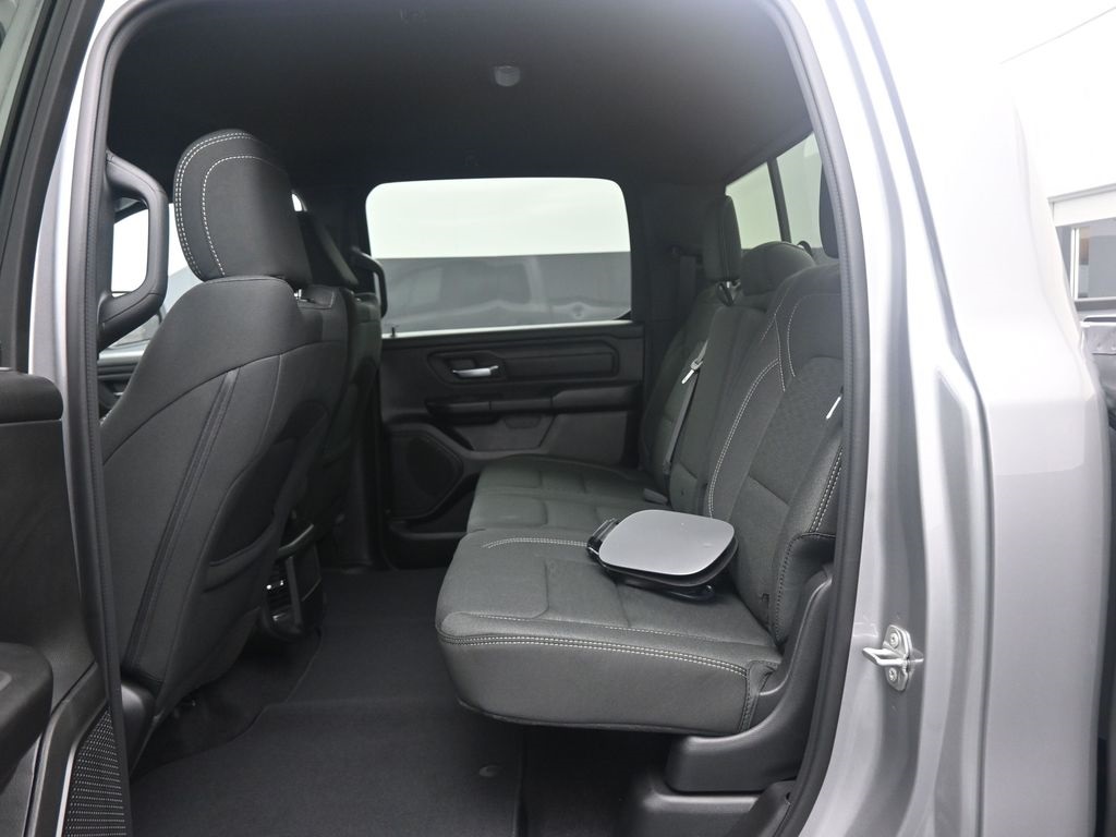 2025 Ram 1500 Tradesman photo 2