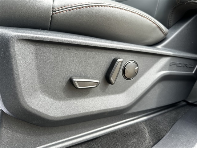 2025 Ford Expedition photo 22