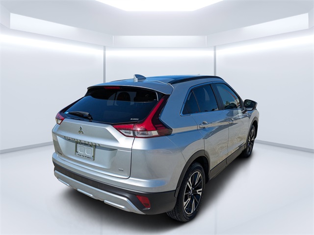 2023 Mitsubishi Eclipse Cross SE photo 3