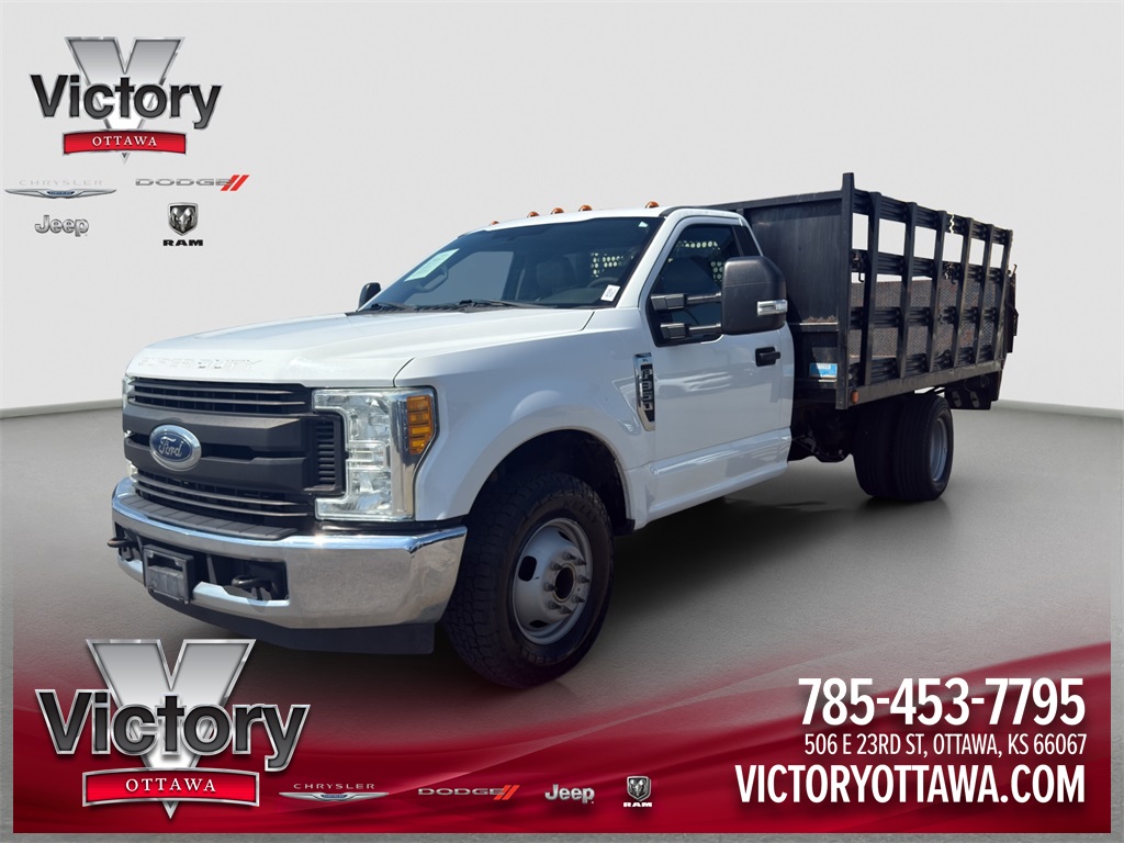 2017 Ford F-350 Super Duty Chassis Cab