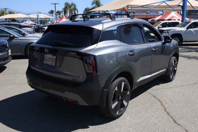 2026 Nissan Kicks SR photo 4